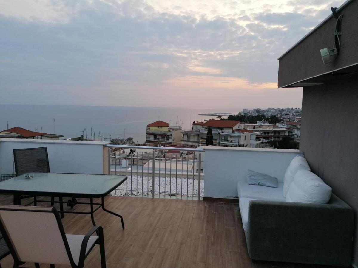 Crystal Blue Apartments Nea Kallikrateia Esterno foto