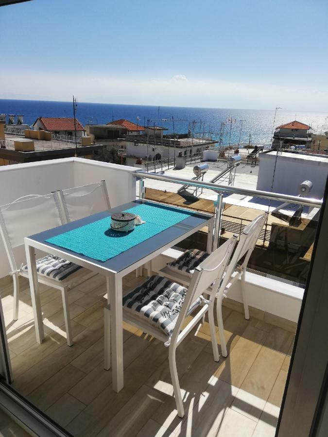 Crystal Blue Apartments Nea Kallikrateia Esterno foto